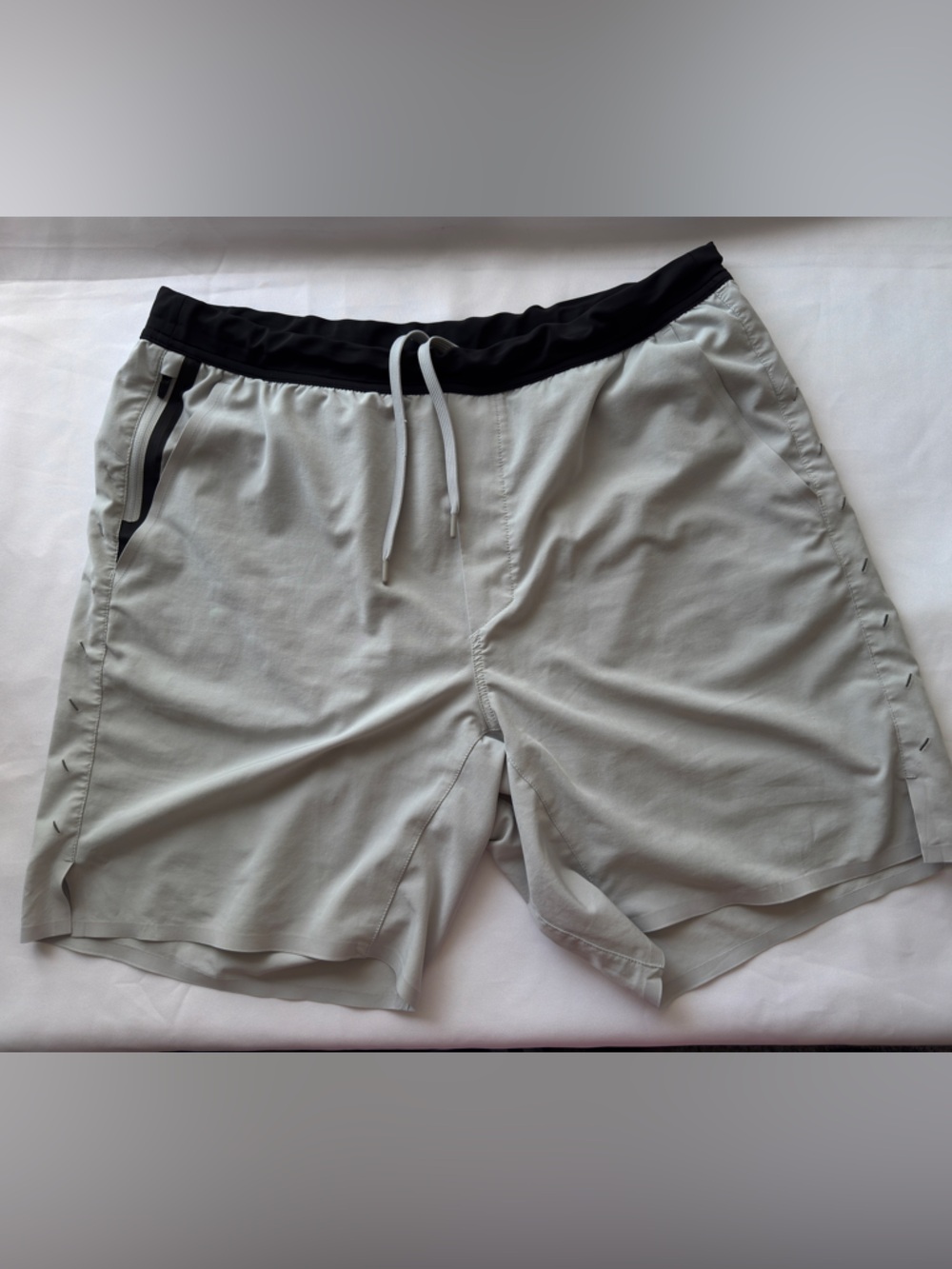 Ten Thousand Men's Shorts Light Gray (XL)